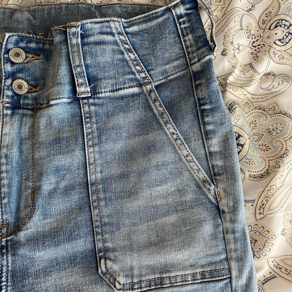 AMERICAN EAGLE HIGH WAISTED STRETCH JEAN๐๐๐ - Picture 3 of 5